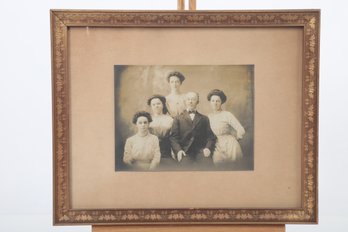 15 1/2' X 12 1/2' Framed Cabinet Card Photograph Of Distinguished Waterbury, CT Family Photograph