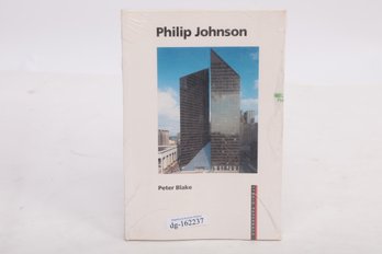 ARCHITECTURE: PHILIP JOHNSON