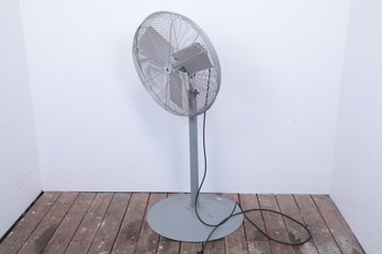 TPI Standing Oscillating Fan