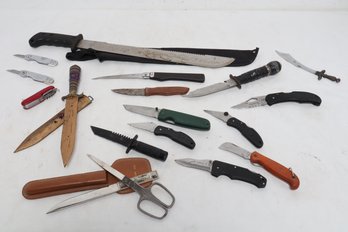 Large Pre-owned Knife Grouping