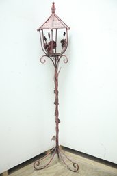 Pre-Owned Floral/Vine Motif Wrought Iron Candle Holder