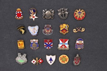 Group Of Vintage US Military Insignia Pins