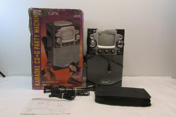 GPX Karaoke Machine With Cd's