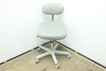 Midmark Knight Dentist/Doctor Stool/Chair