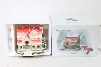 Department 56 Snowy Pine Hills ' Summit ' Lighted House Hand Painted - New Old Stock