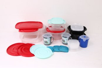 Group Of Rubbermaid Plastic Kitchen Food Containers