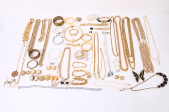 Large Group Of High Quality Costume Fashion Jewelry - Many Signed And Also Designer Pieces