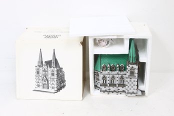 Department 56 Heritage Village Christmas In The City Series - THE CATHEDRAL - New Old Stock