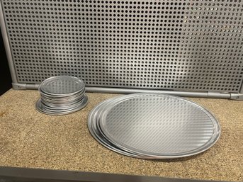 Large Lot Of Aluminum Pizza Tray Different Sizes