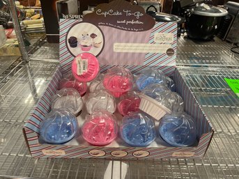 Lot Of 15 Cupcakes To Go Containers