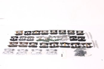 Large Group Of Bettendorf Freight Passenger Car Trucks & Others - O Gauge Train Accessories