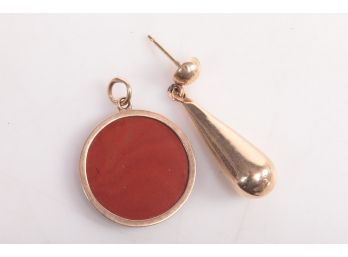 Gold Earring And Stone Pendant Or Fob