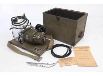 Antique War Department Gomco TM 8-618 Suction Apparatus