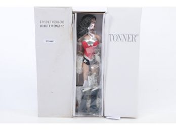 Large Toner Wonder Woman Model T13DCDD05