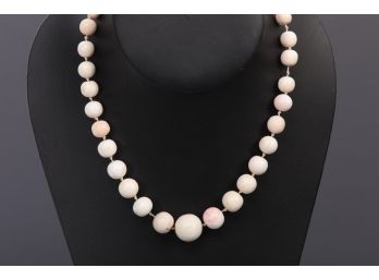 Ladies Vintage Coral Necklace