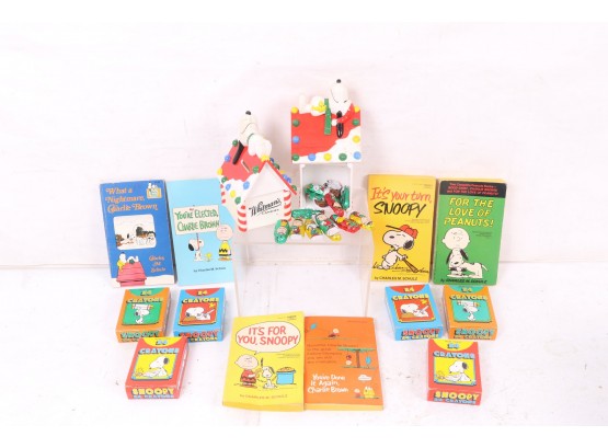 Group Of Vintage Snoopy Items Includes Books, Crayons & Candy Holders With 40 Year Old Candy
