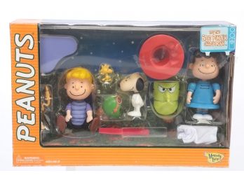 Peanuts Its The Great Pumpkin Charlie Brown Figure Set Factory Sealed 2002