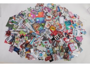 Massive Lot Un-Activited Contemporary Gift Cards