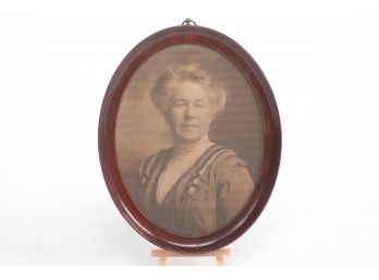 1890's Photograph In Period 8' X 10' Oval Frame