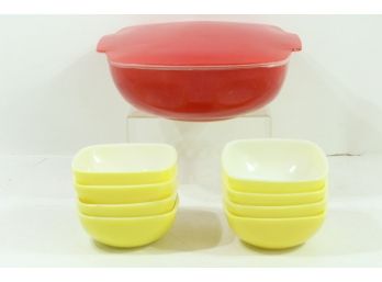 Primary RED Pyrex Hostess Covered Casserole 8 Yellow Square Bowls