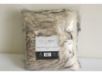Inspired Home White Lion Faux Fur Throw - 50'x60' New