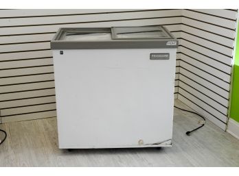 Frigidaire Commercial Sliding Glass Top Ice Cream Freezer