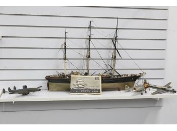 Vintage Model Lot With 3 Planes And On Revell Clipper Ship Cutty Sark