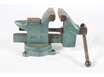 Howe & Fork Co. Littco. No. 25 Bench Mounting Vise.