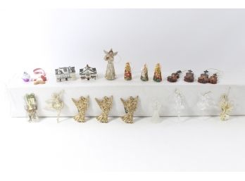 21 Assorted Christmas Ornaments - Glass, Wood & Plastic
