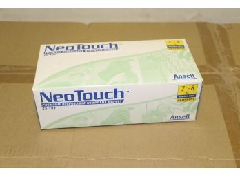 NeoTouch Premium Neoprene Disposable Gloves 25-101  (64 Boxes Of 100 Gloves)