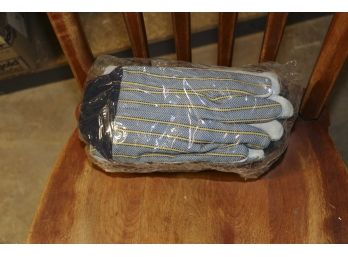 Carolina Gloves 5049C, Ladies Clute Cut Shoulder Leather Straight Thumb Gloves (62 Dozen Pairs)