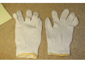 Approximately 30 Dozen Pairs Of Knit Gloves SM3COIC