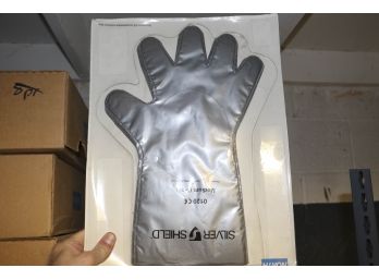 North Safety SSG Silver Shield / 4H Chemical Resistant Gloves (60 Packages Of 10 Pairs Each Packag