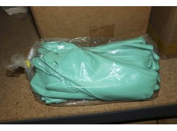 US GLove By LRC Surety  Products, 25GF / G255G Green Nitrile Flock Lined Gloves