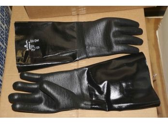 Showa 6797R-10 NeoGrab 18-in Chemical Resistant Gloves (4 Dozen Pairs)