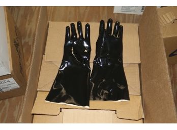 Showa 6797 Neoprene Chemical Protection Gloves (3 Dozen Pairs)