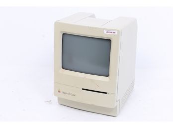 Vintage Apple MacIntosh Classic Computer Model M0420