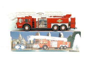 Sunoco 1995 Aerial Tower Battery Operated Fire Truck 1/35 Scale Excellent Condition In Box