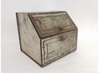 Great Looking Early Tin Bread Box