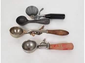 Great Lot Of Vintage Ice Cream Scoops