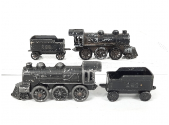 4 Vintage Mini Cast Iron Trains - 2x Locomotives & 2 Coal Tenders - Good Original Condition