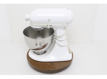 Kitchen Aid Used Condition White Ultra Power Mixer With 3 Attachments
