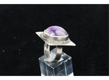 Vintage  Heavy Sterling Silver And Amethyst Ladies Ring  Size 6.5