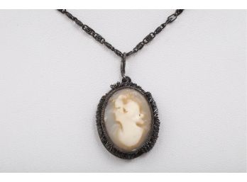 19' Vintage 800 Silver Cameo Ladies Necklace