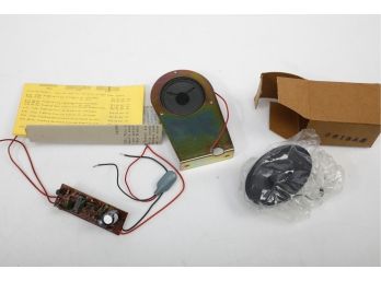 Vintage Flashing Crossing Signal Board And Speaker - Model Train Layout Accessory - New