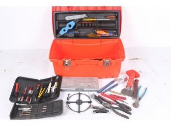 Plastic Toolbox Full Of Tools *see Pictures For What's Included*