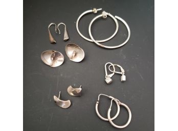Lot2  Of 6 Pair Of Sterling Silver Earrings - All Wearable Or For Resale