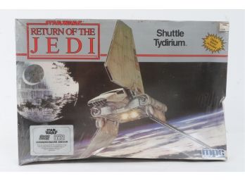 Vintage MPC 1983 MPC Star Wars Return Of The Jedi: Shuttle Tydirium Model Sealed