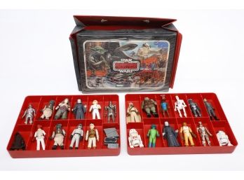 Case Full Of 23 Original Star Wars Figures  From Late 70'S/ Early 80'S
