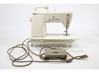 Singer Deluxe Zig-zag Model 630 Sewing Machine